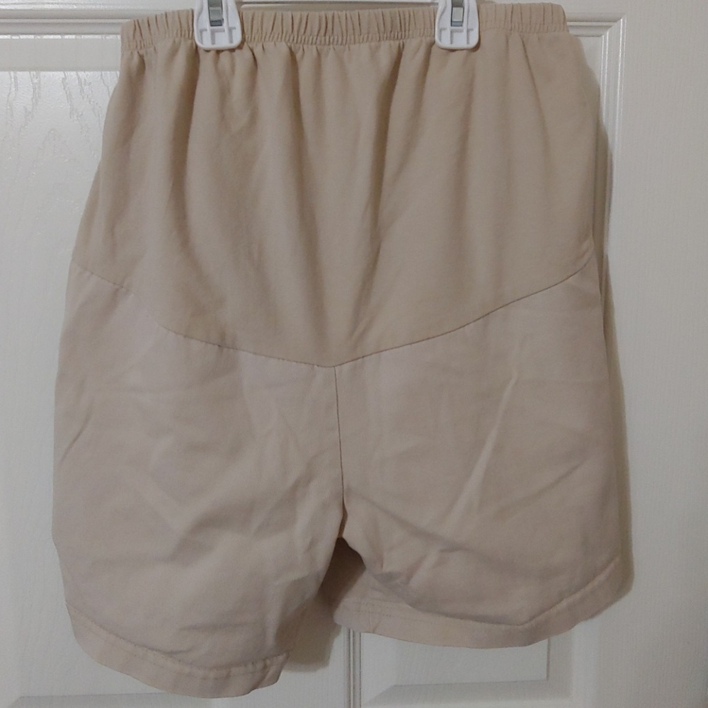 Maternity Shorts - Picture 1 of 1